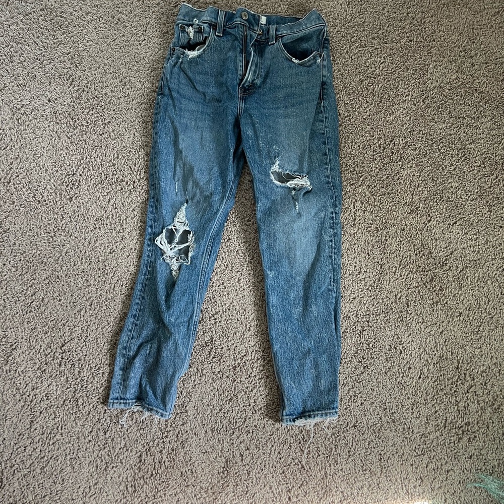 A&F High Rise Mom Jean - Picture 3 of 5
